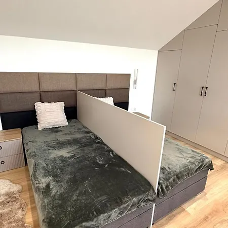 Homerentals - Reja - 5os, Spokoj, Widok Na Park Lejlighed