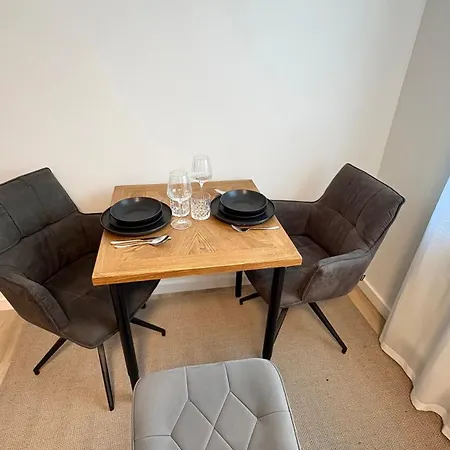 Homerentals - Reja - 5os, Spokoj, Widok Na Park Lejlighed *